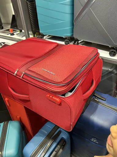The American tourister Vivira mall
